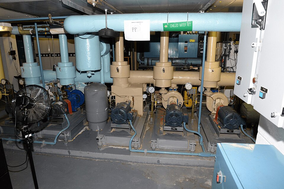 Mechanical, electrical and plumbing infrastructure in a plant room